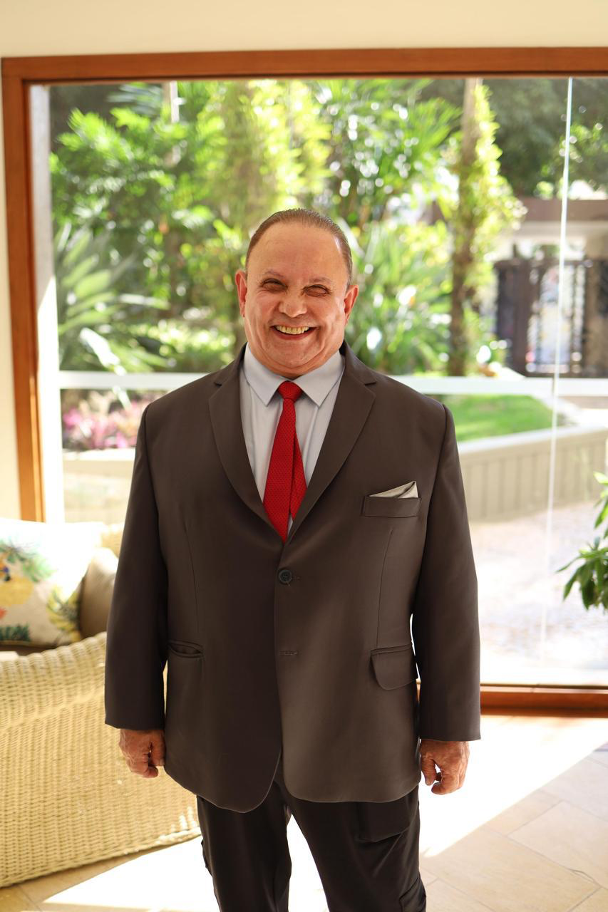 Dr. Nestor Freire